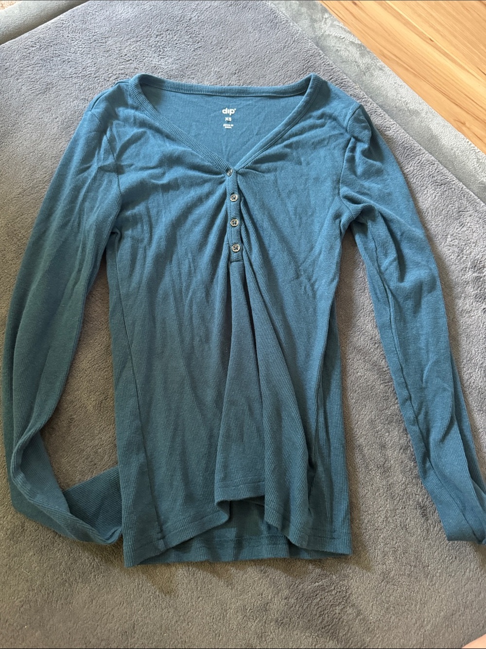 dip Teal Button-Pleat Long Sleeve V-Neck Top